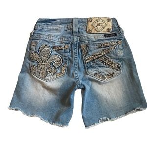 Miss Me Distressed Jean Shorts Size 23
